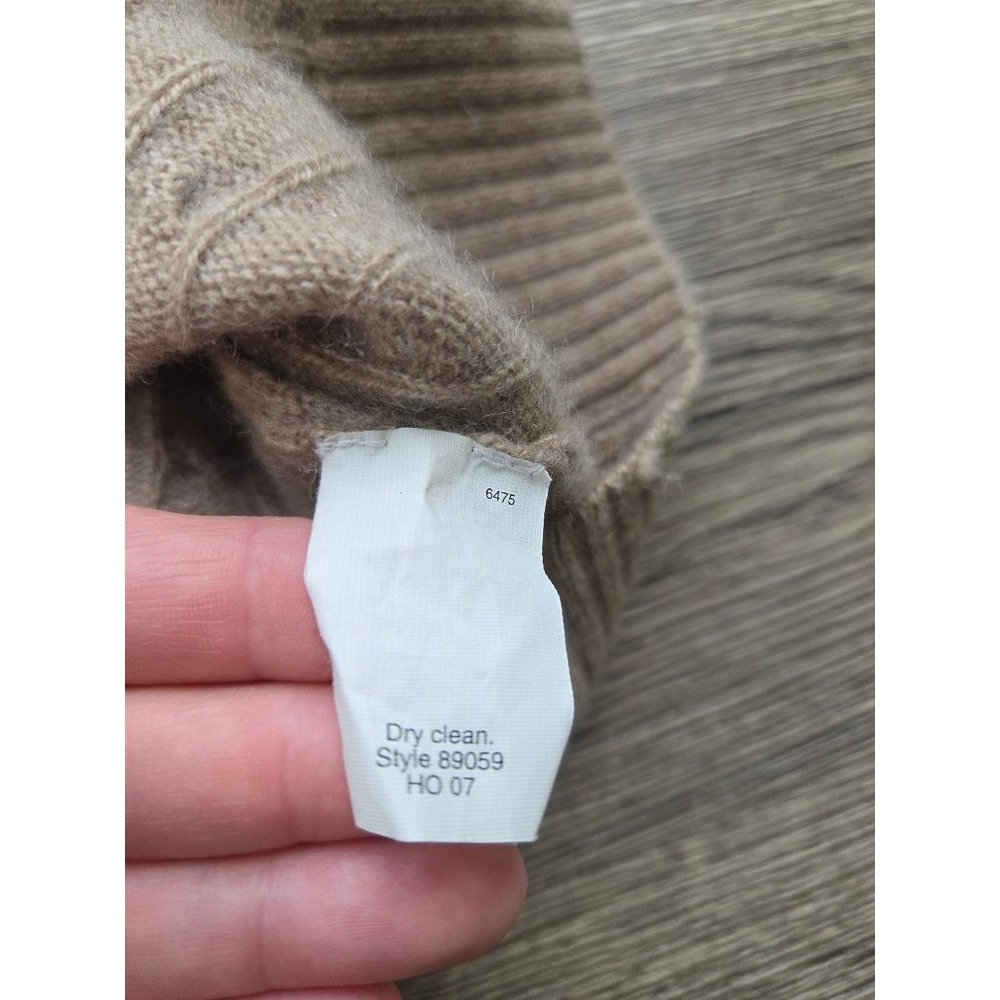 J.Crew Cashmere Cable Knit V-Neck Sweater Womens M Preppy Old Money (Flaws) - Picture 8 of 12